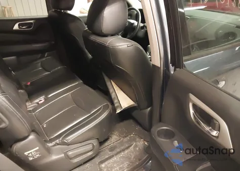 2014 Nissan Pathfinder S z USA, uszkodzony, nr VIN 5N1AR2MM7EC654367